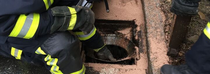 Verkehrsunfall mit austretenden Betriebsstoffen