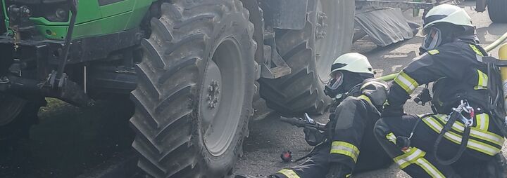 Entstehungsbrand an Traktor