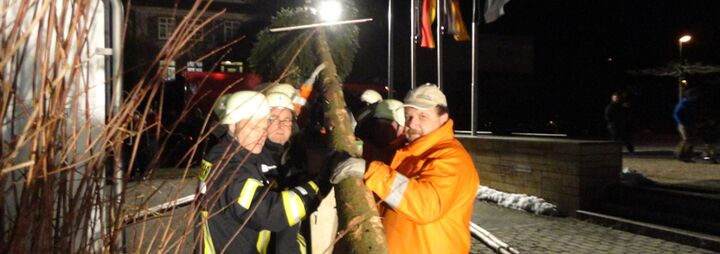 Bürgermeisterwahl – Baum stellen