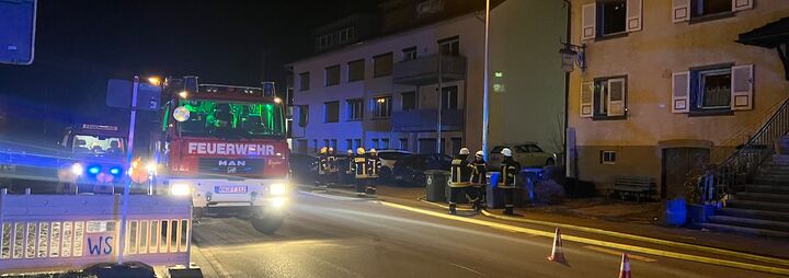 Mülleimer in Flammen