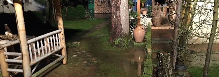 Überlaufende Kanalisation