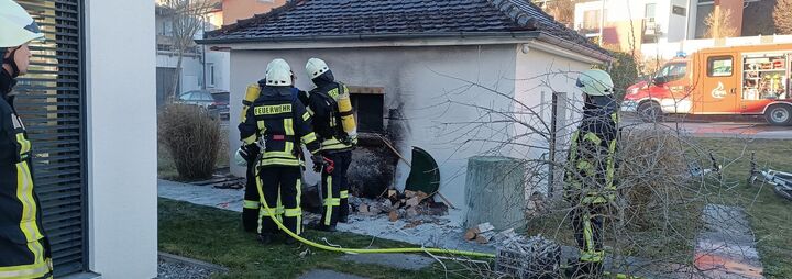Mülleimerbrand in der Schaffhauser Straße